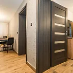 Апартаменты Giewont View Z Widokiem Seven & Sauna - Grunwaldzka Krupowki Centrum By Rentilopl Закопане