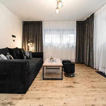 Apartment Giewont View Z Widokiem - Seven & Sauna, Jacuzzi, Basen - Grunwaldzka Krupowki Centrum By Rentilopl