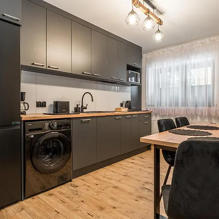 Apartment Giewont View Z Widokiem - Seven & Sauna, Jacuzzi, Basen - Grunwaldzka Krupowki Centrum By Rentilopl Zakopane