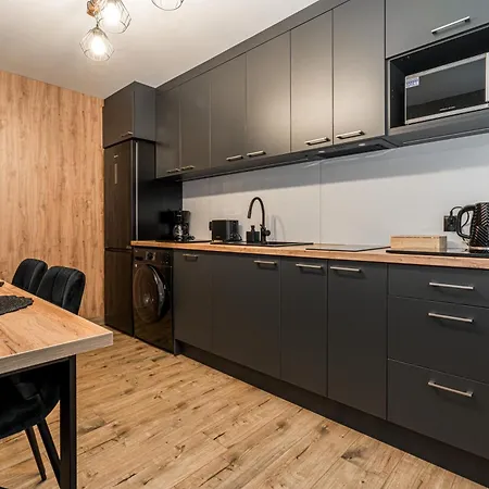 Apartment Giewont View Z Widokiem - Seven & Sauna, Jacuzzi, Basen - Grunwaldzka Krupowki Centrum By Rentilopl *